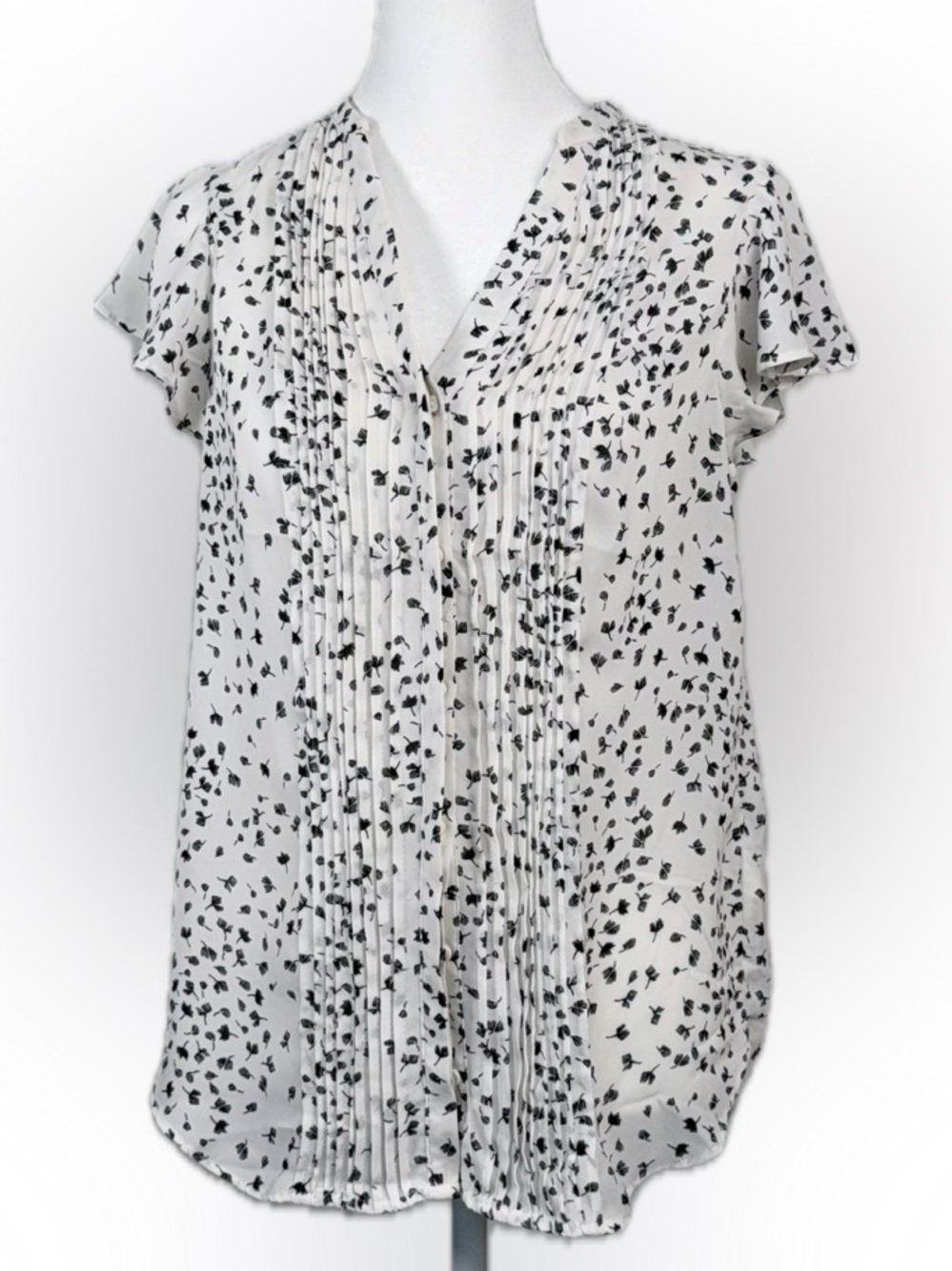 H&M Black & Ivory Floral Print Pintuck V-Neck Blouse, Flutter Sleeves, Size 6